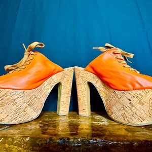 C LABEL Size 8 Style: Chriatian-3 Orange